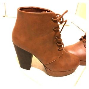 Brown chunky heel boot